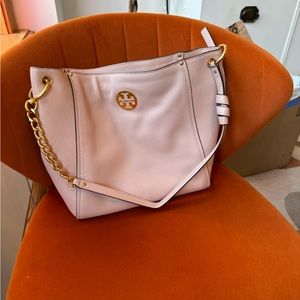Tory Burch Everly Shell Pink Hobo Shoulder Bag